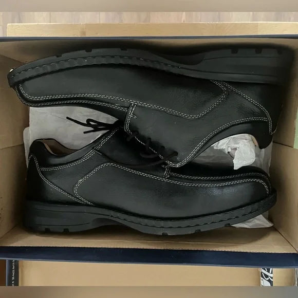 Dockers Black Leather Oxfords - Picture 2 of 6